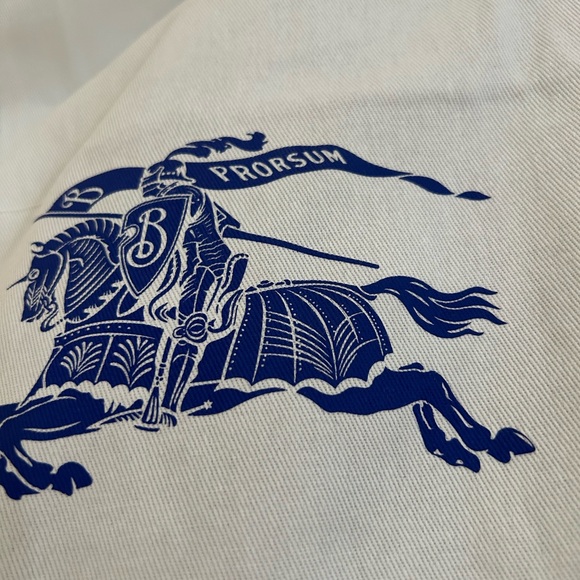 Authentic Burberry Chelsea Mid Length Trench - Picture 11 of 16